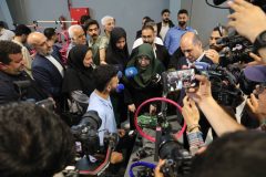 سخنگوی دولت از كارخانه تولیدی دوچرخه بازدید كرد