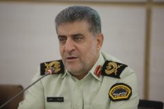 برای صحبت با مردم باید دستمان پر باشد