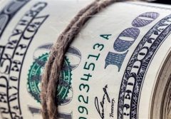 اختلاف دلار آزاد و توافقی به ۲۰ درصد کاهش یافت