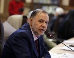 بحث‌ها و مشاجره‌های بی‌ثمر تنها وقت شورا را تلف می‌کند 