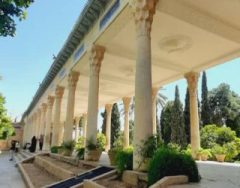 دلم از وحشت زندان سکندر بگرفت …